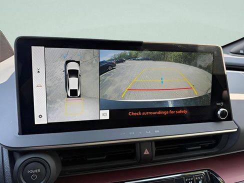 Used 2024 Toyota Prius Prime Premium w/ Advanced Technology Package FWD image 9