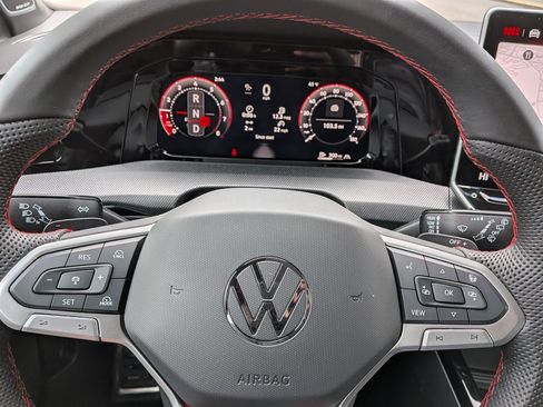 New 2026 Volkswagen GTI SE FWD image 20