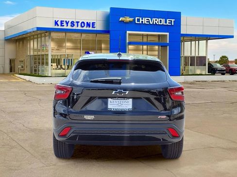 New 2026 Chevrolet Trax RS w/ Sunroof Package FWD image 6