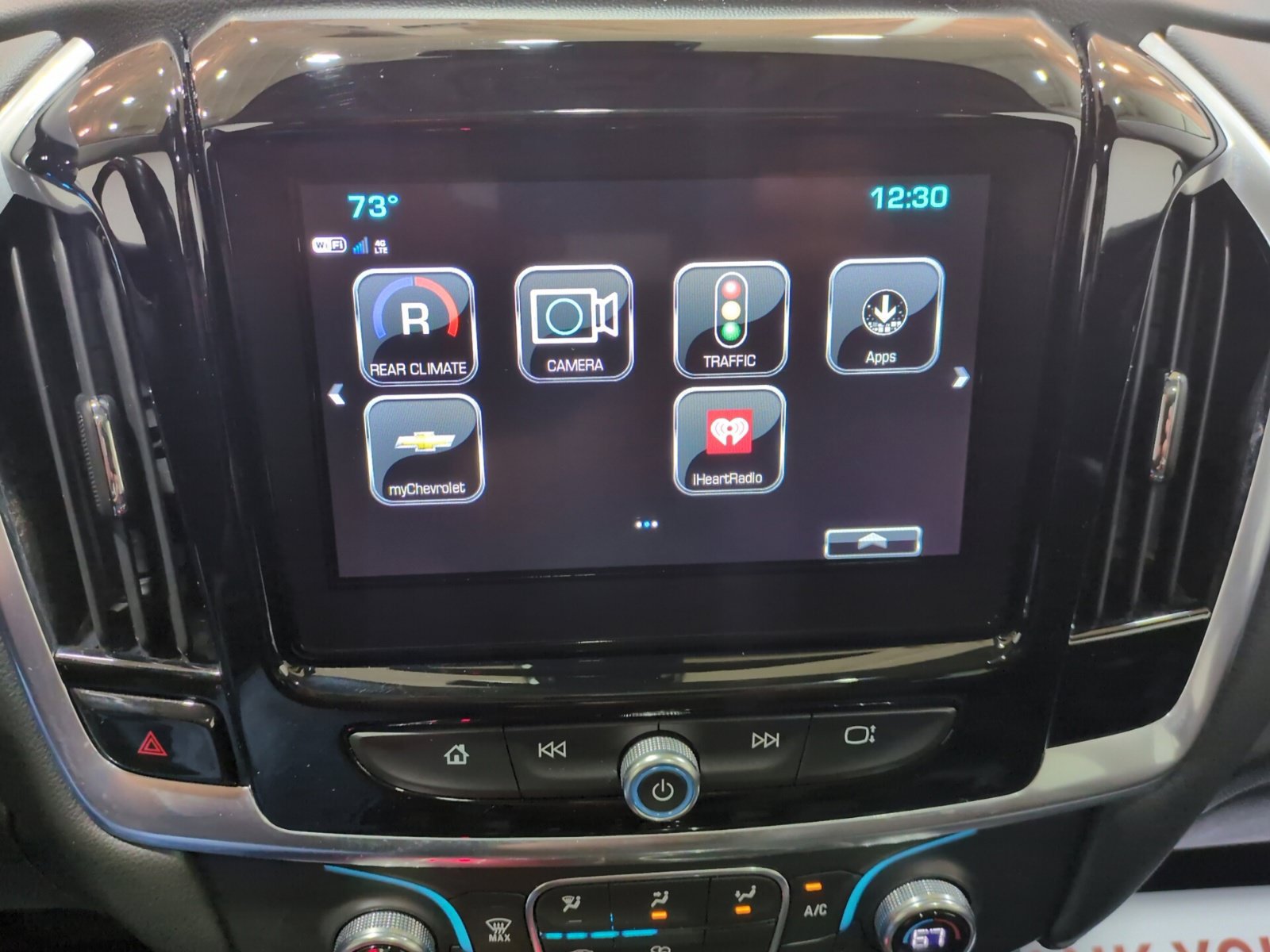 Used 2019 Chevrolet Traverse LT w/ LT Premium Package AWD/4WD image 26