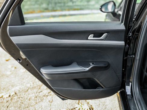 Used 2025 Kia K5 LXS image 19