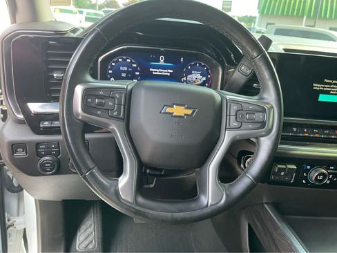 Used 2024 Chevrolet Silverado 2500 LTZ w/ LTZ Convenience Package AWD/4WD image 20