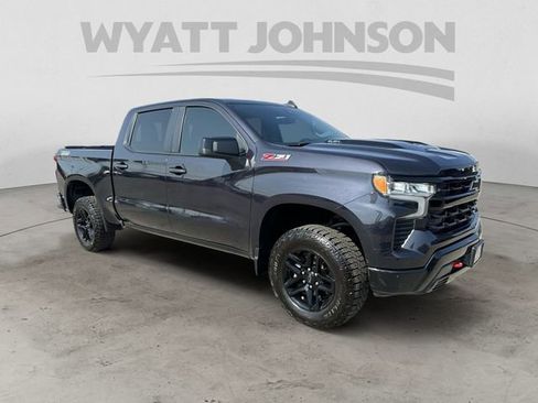 Used 2023 Chevrolet Silverado 1500 LT Trail Boss w/ Convenience Package II image 7