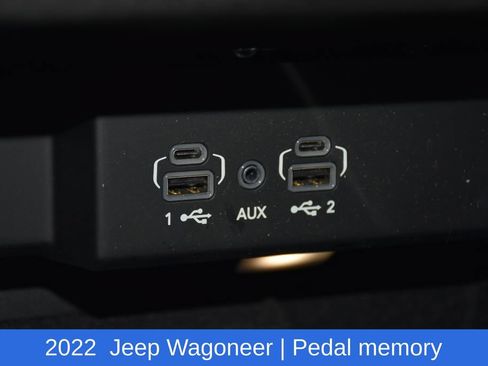 Used 2022 Jeep Wagoneer Series III w/ Premium Group I AWD/4WD image 21