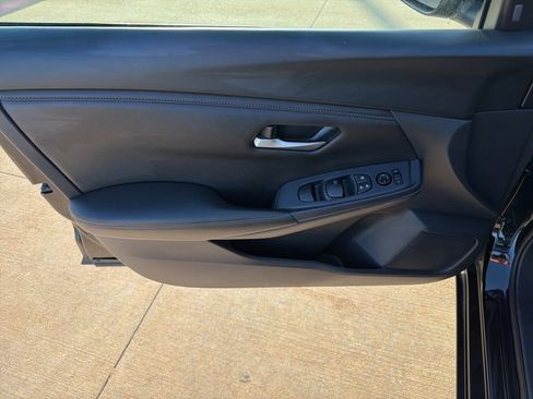 Used 2024 Nissan Sentra SV FWD image 13