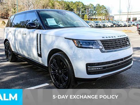 Used 2025 Land Rover Range Rover Long Wheelbase SE image 3
