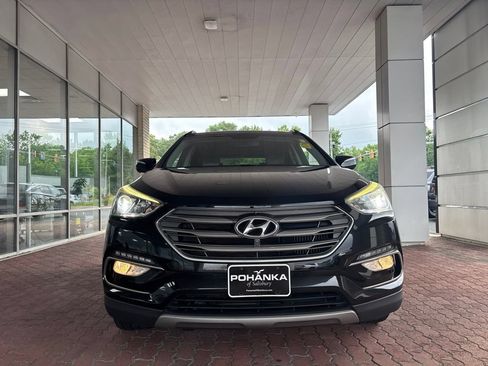Used 2017 Hyundai Santa Fe Sport FWD image 2