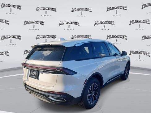 New 2026 Lincoln Nautilus Premier image 5