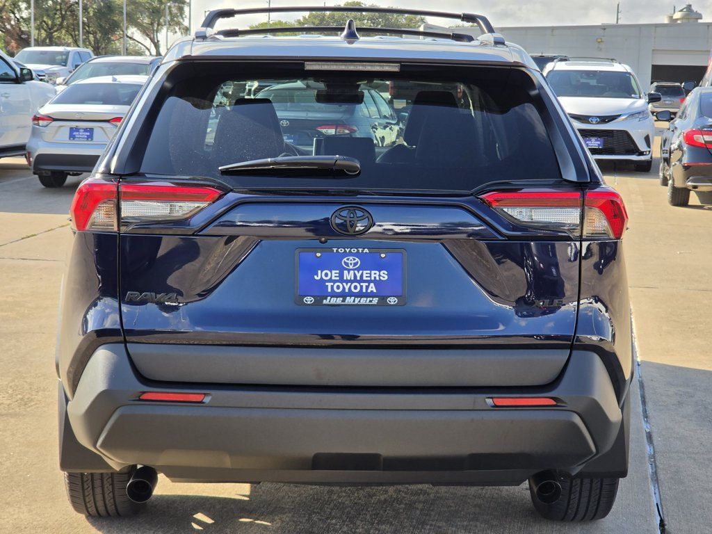 Used 2025 Toyota RAV4 XLE Premium FWD image 8