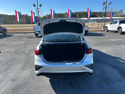 Used 2019 Kia Forte LXS image 8