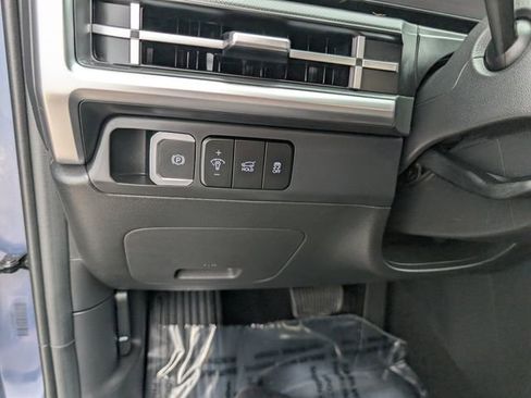 Used 2025 Hyundai Santa Fe SEL AWD/4WD image 9