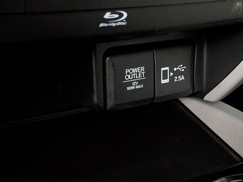 Used 2020 Honda Pilot Touring image 23