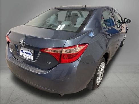 Used 2017 Toyota Corolla LE w/ Carpet Mat Package (TMS) FWD image 5