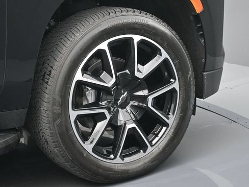 Used 2023 Chevrolet Tahoe RST w/ Luxury Package AWD/4WD image 7