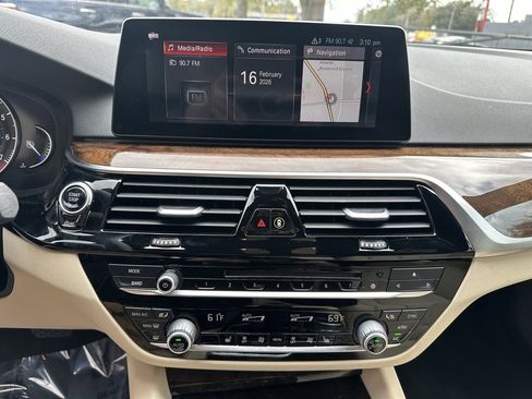 Used 2019 BMW 530i xDrive w/ Convenience Package image 21