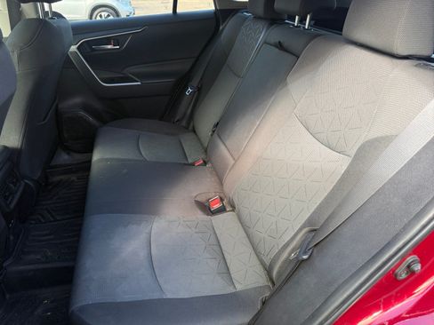 Used 2024 Toyota RAV4 XLE w/ Convenience Package AWD/4WD image 17