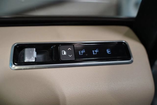 Used 2021 Land Rover Range Rover HSE AWD/4WD image 46
