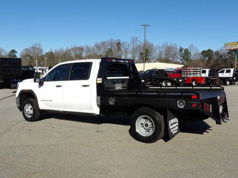Used 2021 GMC Sierra 3500 4x4 Crew Cab w/ Convenience Package image 4