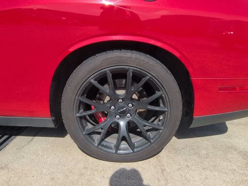 Used 2015 Dodge Challenger SRT Hellcat RWD image 14