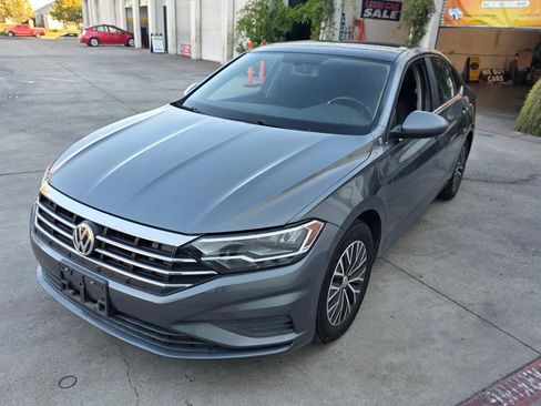 Used 2019 Volkswagen Jetta R-Line FWD image 11