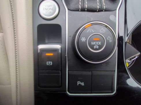 Used 2022 Volkswagen Atlas SE image 34