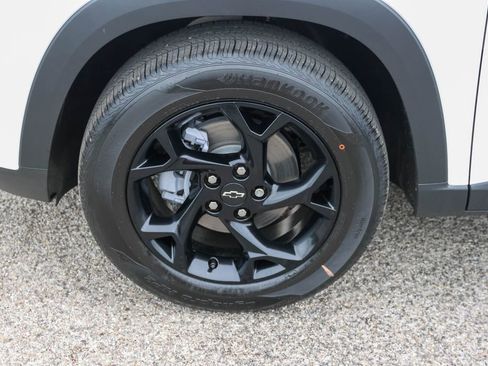 New 2026 Chevrolet Trax LT FWD image 7