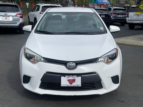 Used 2016 Toyota Corolla LE image 2