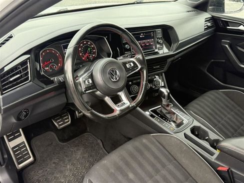 Used 2019 Volkswagen Jetta GLI FWD image 12