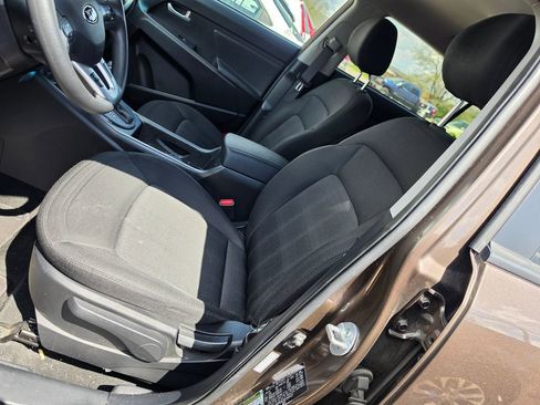 Used 2013 Kia Sportage LX image 6