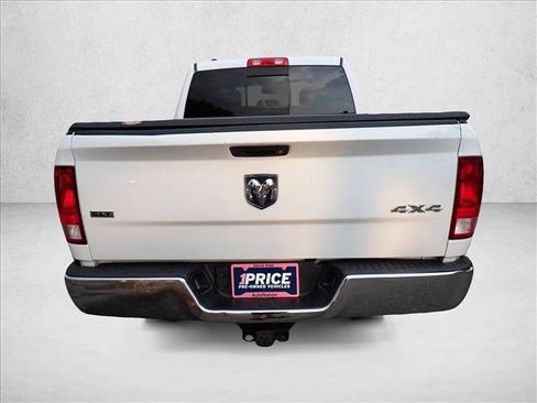 Used 2016 RAM 1500 Classic SLT AWD/4WD image 3