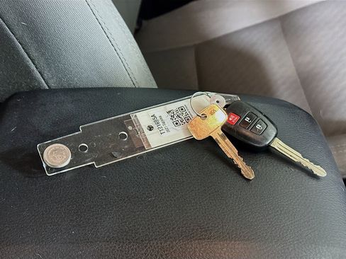 Used 2021 Toyota Tacoma SR w/ SR Convenience Package RWD image 32