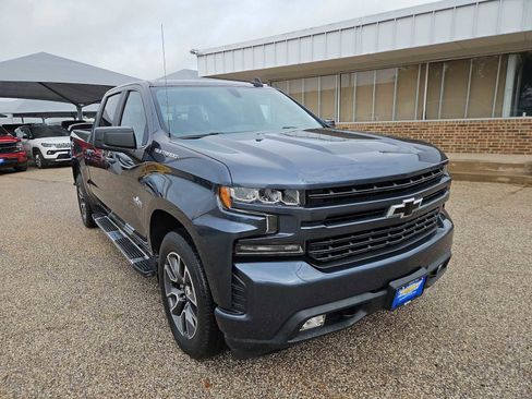 Used 2020 Chevrolet Silverado 1500 RST w/ Texas Edition RWD image 2
