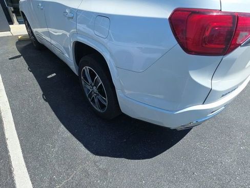 Used 2018 GMC Acadia Denali w/ Technology Package AWD/4WD image 7