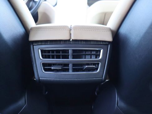 Used 2015 Tesla Model S 70D image 40