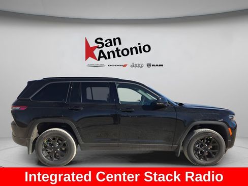 New 2026 Jeep Grand Cherokee Altitude AWD/4WD image 10