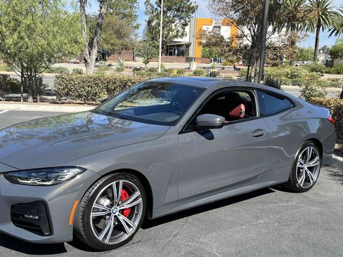 Used 2022 BMW 430i Coupe w/ M Sport Package RWD image 40