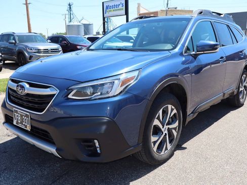 Used 2020 Subaru Outback Limited w/ Popular Package #2 AWD/4WD image 1