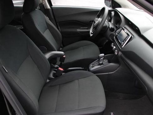 Certified 2025 Nissan Kicks Play S FWD image 29