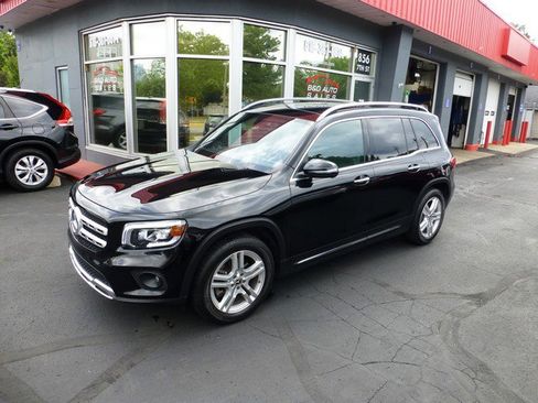 Used 2021 Mercedes-Benz GLB 250 4MATIC image 1