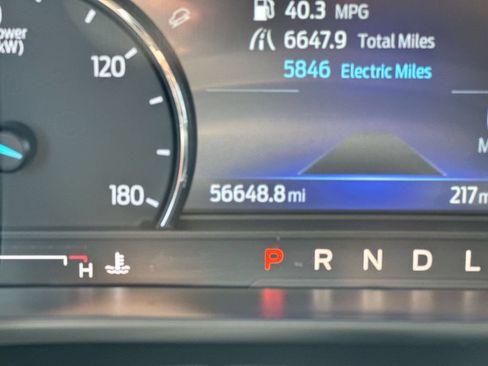 Used 2022 Ford Escape SE FWD image 13