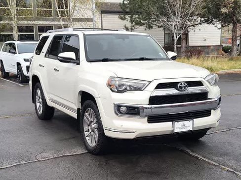 Used 2016 Toyota 4Runner Limited AWD/4WD image 3