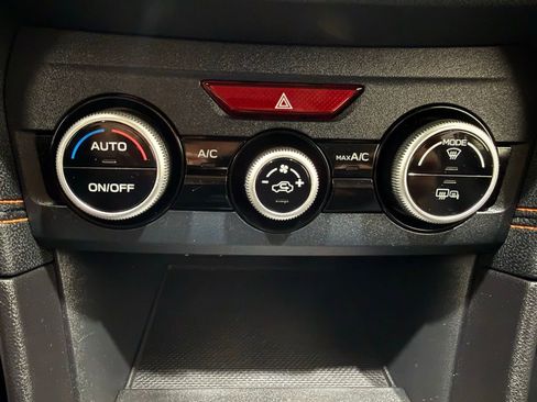 Used 2021 Subaru Crosstrek 2.0i Premium image 33