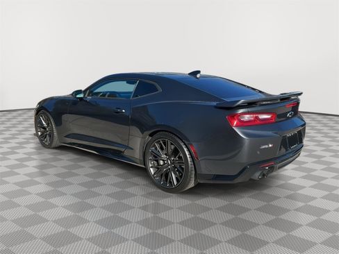 Used 2018 Chevrolet Camaro ZL1 image 3