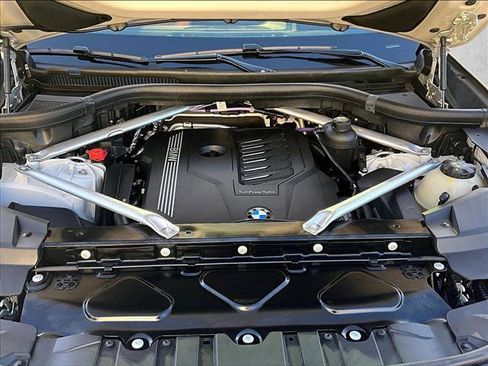 Used 2023 BMW X5 xDrive40i w/ Premium Package image 11