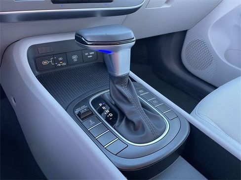 Used 2025 Hyundai Kona SEL image 21