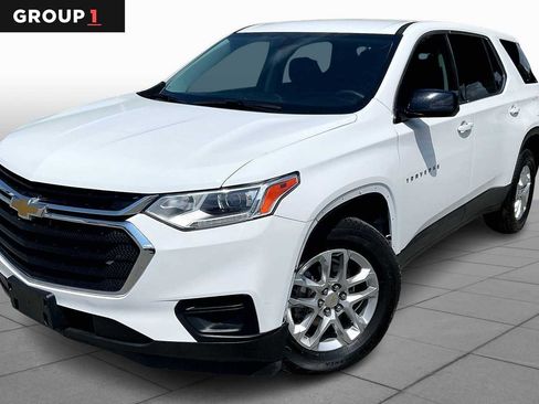 Used 2020 Chevrolet Traverse LS FWD image 1