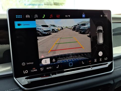 New 2026 Volkswagen Tiguan SE R-Line FWD image 17