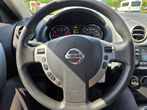 Used 2015 Nissan Rogue S w/ Convenience Package AWD/4WD image 14