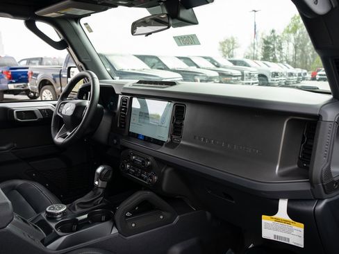 New 2026 Ford Bronco Badlands w/ Sasquatch Package AWD/4WD image 21