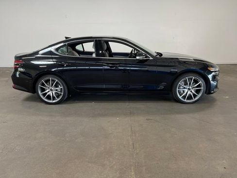Used 2025 Genesis G70 2.5T RWD image 2